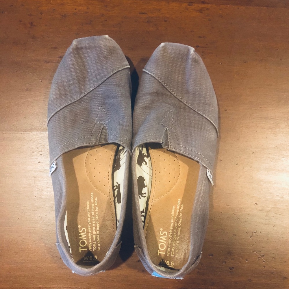 Gray TOMS shoes 6.5